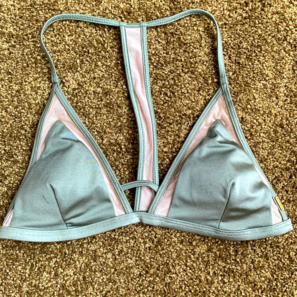 Women’s swim top